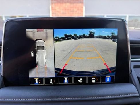 Used 2023 GMC Yukon AT4 w/ AT4 Premium Package AWD/4WD image 30
