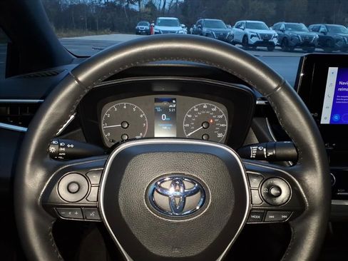 Used 2024 Toyota Corolla SE image 30