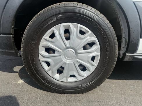 Used 2019 Ford Transit 150 XLT RWD image 13