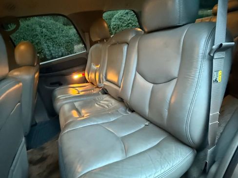 Used 2003 GMC Yukon SLT w/ 1SD Preferred Equipment Group RWD image 15