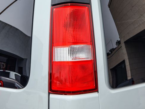 Used 2025 GMC Savana 3500 LT w/ LT Preferred Equipment Group RWD image 25