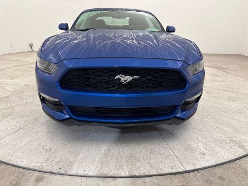 Used 2017 Ford Mustang Coupe RWD image 18