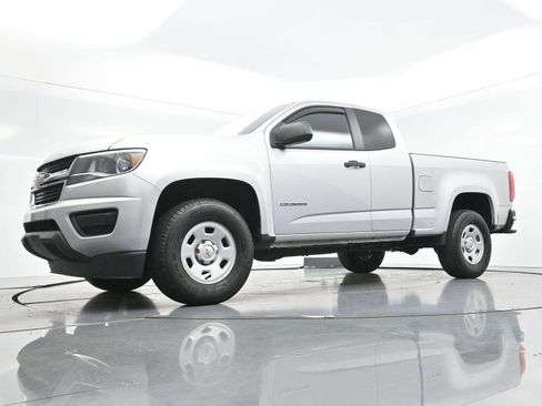 Used 2019 Chevrolet Colorado W/T RWD image 40
