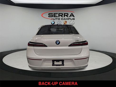 New 2025 BMW i7 eDrive50 w/ Premium Package image 4