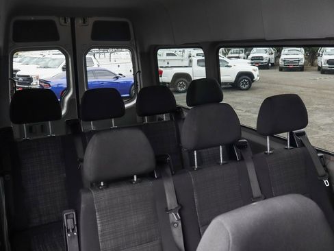 Used 2016 Mercedes-Benz Sprinter 2500 image 33