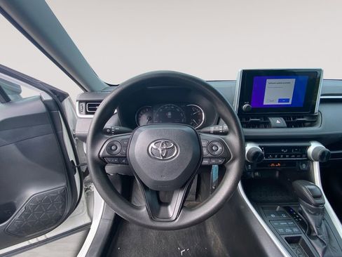 Used 2023 Toyota RAV4 LE AWD/4WD image 12
