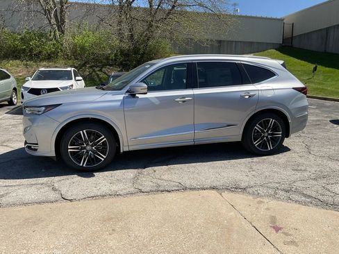 New 2026 Acura MDX w/ Advance Package AWD/4WD image 4