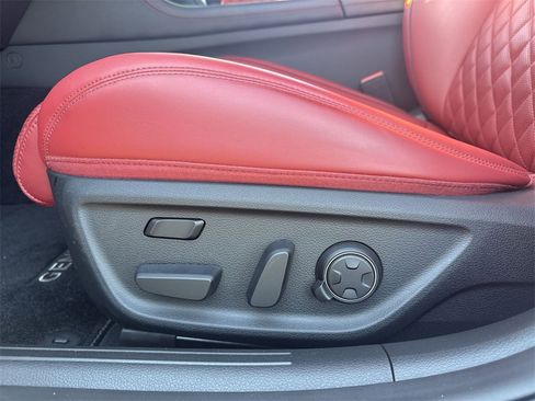 Used 2025 Genesis G70 3.3T Advanced w/ Sport Prestige Package image 14