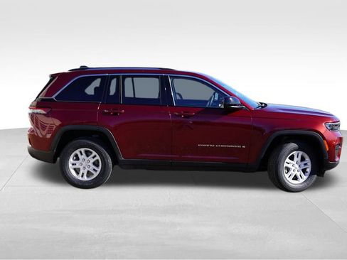 Certified 2023 Jeep Grand Cherokee Laredo w/ Luxury Tech Group I image 3