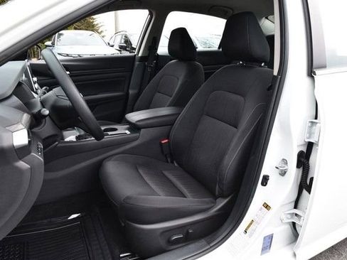 Certified 2025 Nissan Altima 2.5 SV image 19