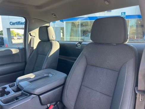 Used 2025 Chevrolet Silverado 1500 W/T RWD image 16
