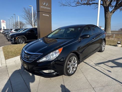 Used 2011 Hyundai Sonata SE image 2