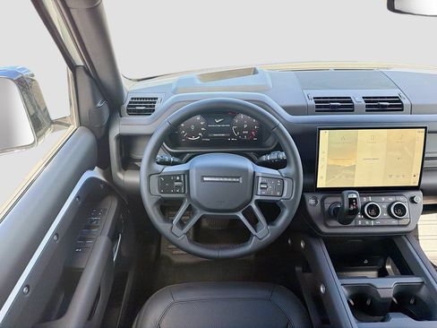 New 2026 Land Rover Defender 110 X-Dynamic SE AWD/4WD image 17