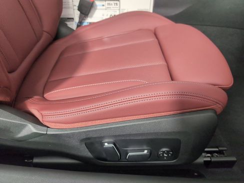 Used 2025 BMW 430i xDrive Coupe w/ Convenience Package image 31