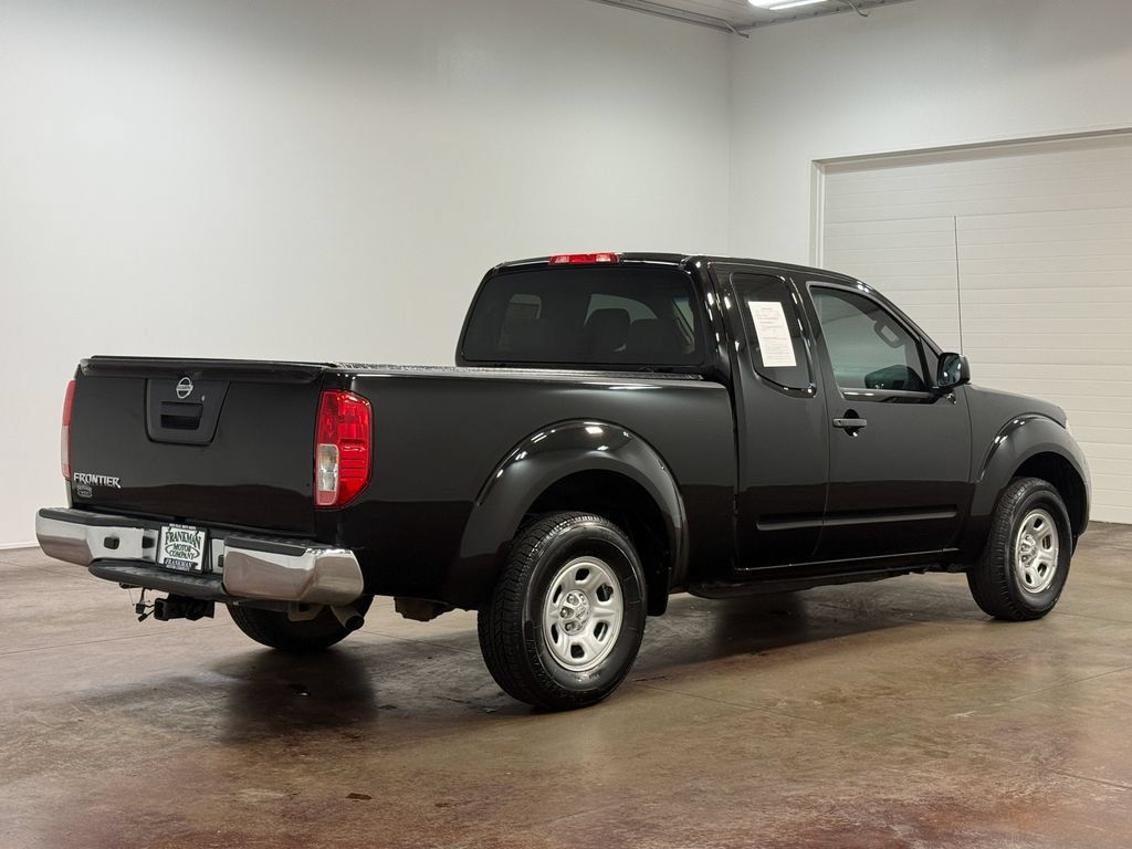Used 2015 Nissan Frontier S RWD image 4