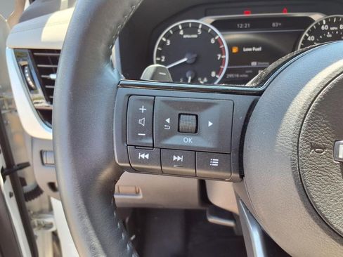 Used 2023 Nissan Rogue SL w/ SL Premium Package image 14