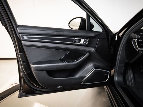Certified 2023 Porsche Panamera 4 Platinum Edition AWD/4WD image 23