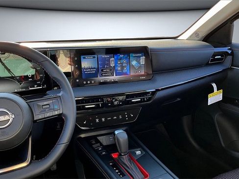 New 2026 Nissan Kicks SR w/ Cold Weather Package image 6