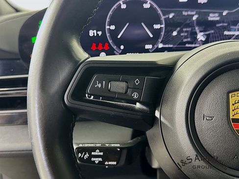 Used 2021 Porsche Taycan image 13