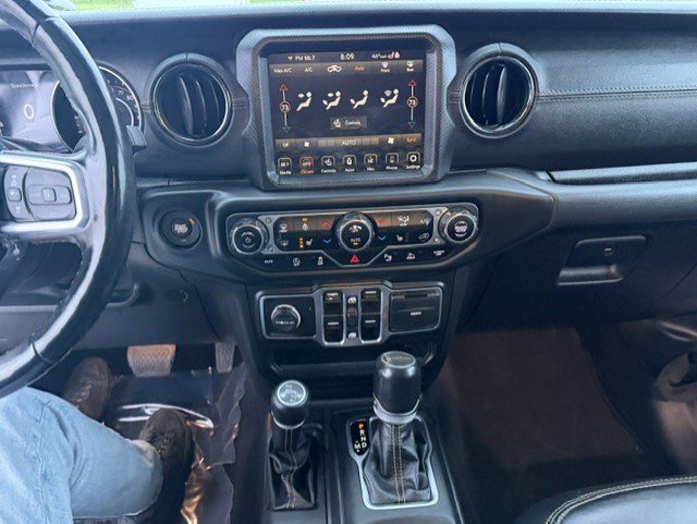 Used 2021 Jeep Gladiator Overland AWD/4WD image 18