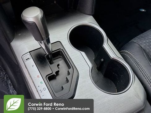 Used 2012 Toyota Camry SE image 15