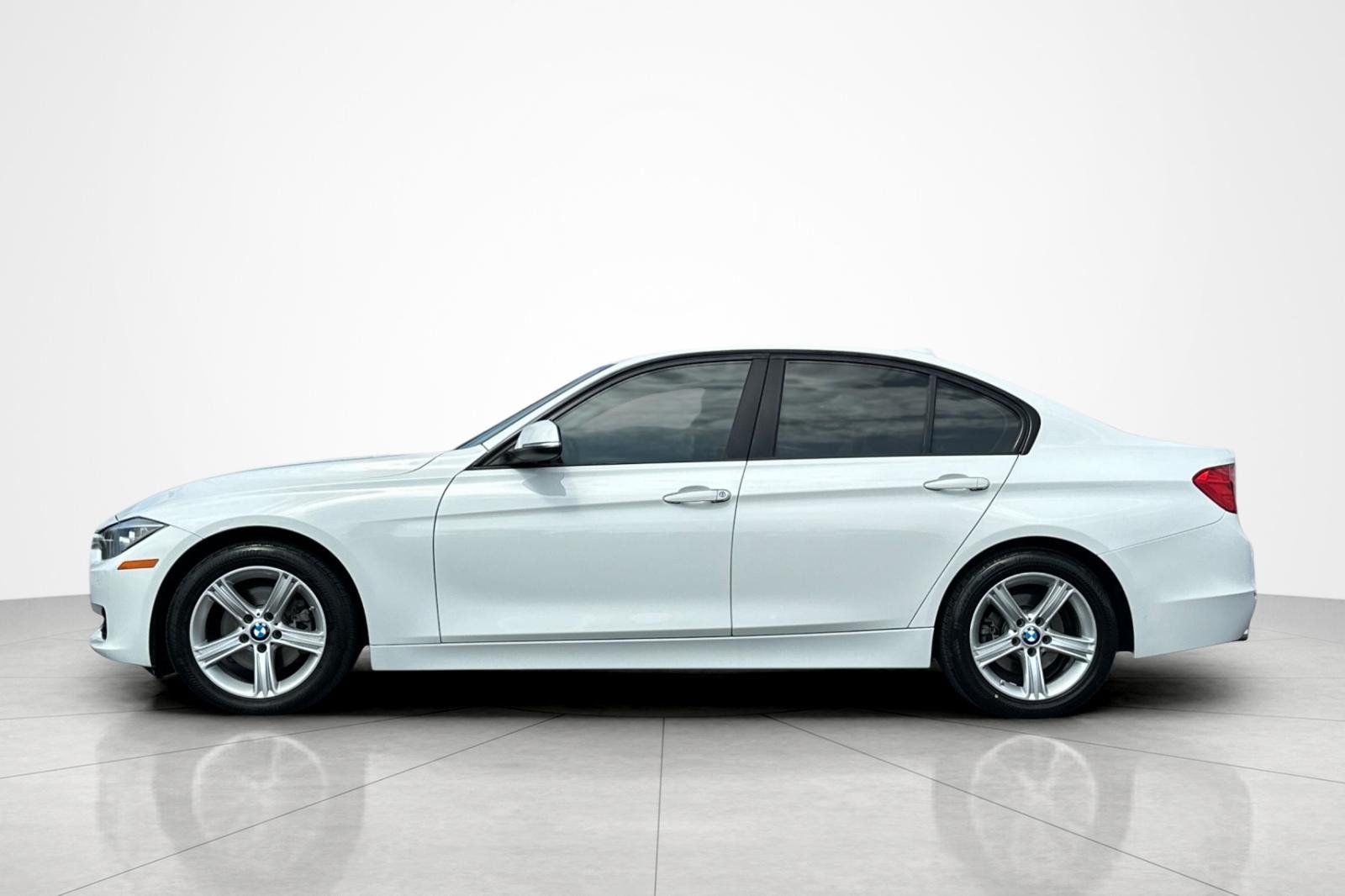 Used 2015 BMW 328i Sedan RWD image 2