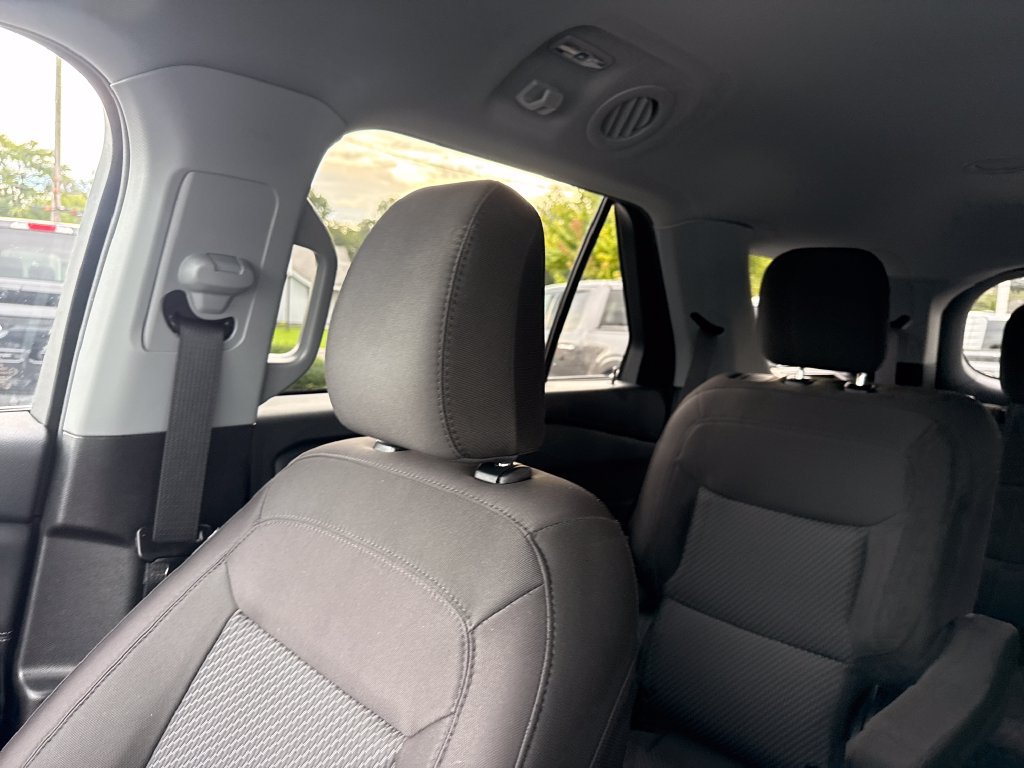 Used 2023 Ford Explorer XLT AWD/4WD image 36