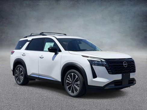 New 2026 Nissan Pathfinder Platinum AWD/4WD image 1
