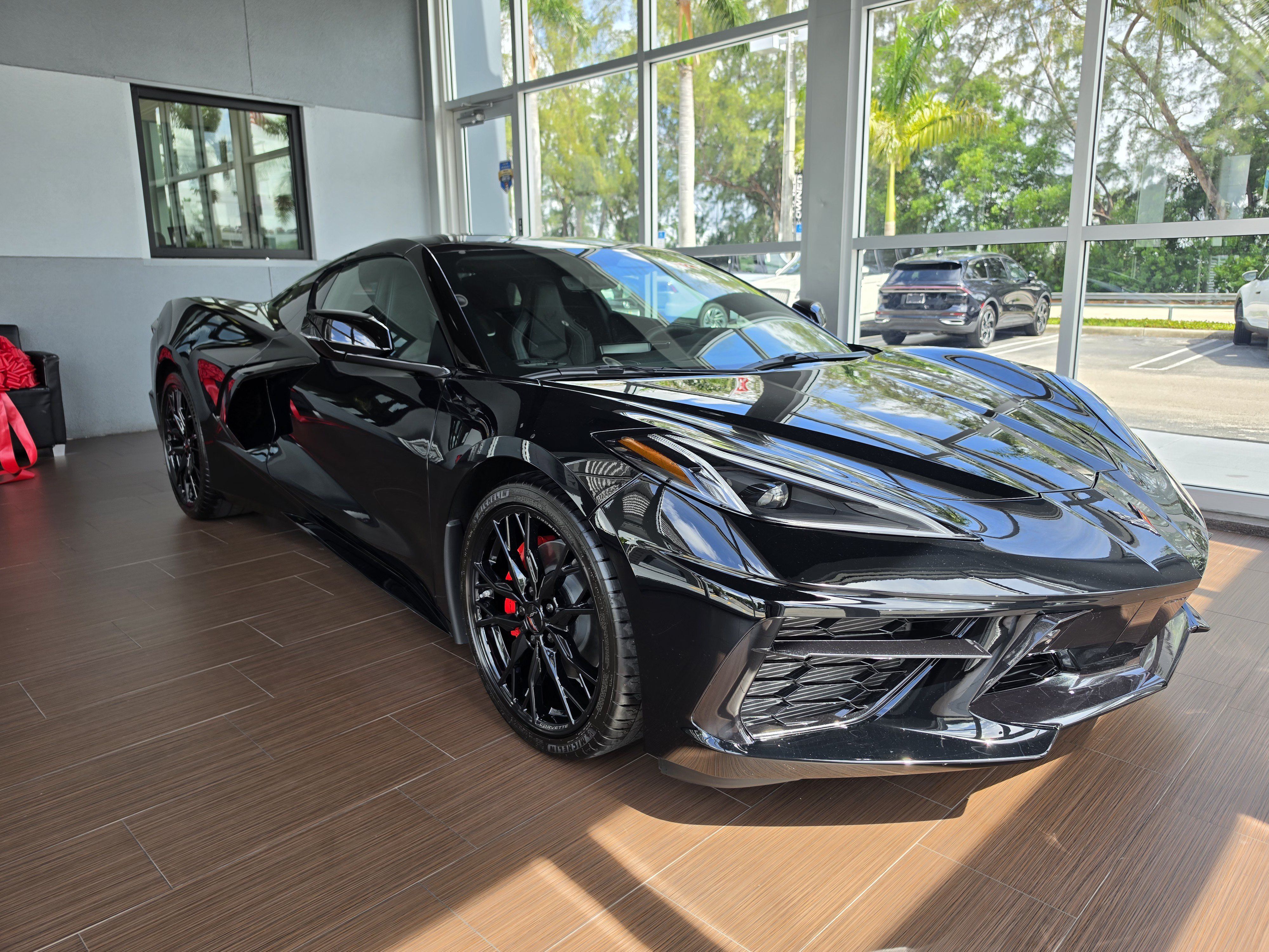 Used 2025 Chevrolet Corvette Stingray Preferred Cpe w/ 2LT RWD image 20