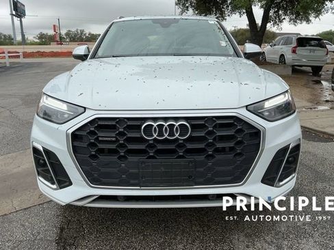 Used 2021 Audi Q5 e Premium w/ Convenience Package AWD/4WD image 3