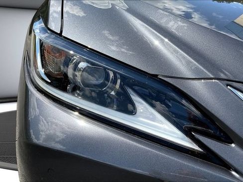 Used 2024 Lexus ES 350 w/ Premium Package FWD image 34