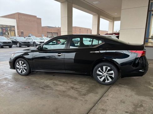 Used 2020 Nissan Altima 2.5 S image 2