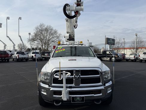 Used 2017 RAM 5500 Tradesman w/ Power & Remote Entry Group image 4