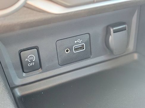 Certified 2025 Nissan Sentra S FWD image 27