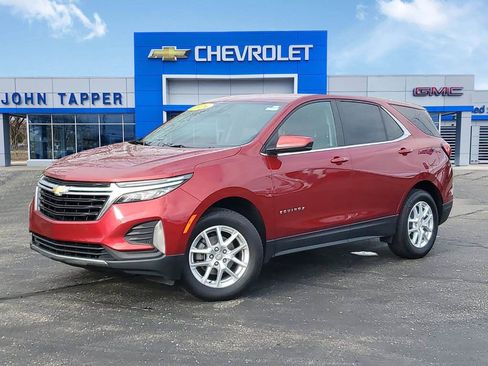 Used 2024 Chevrolet Equinox LT image 1