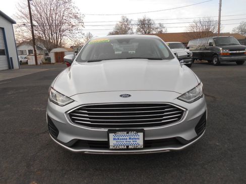 Used 2019 Ford Fusion SE image 4