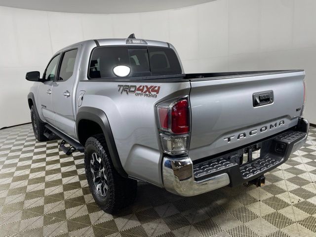 Used 2023 Toyota Tacoma TRD Off-Road w/ Black Out Package (TMS) AWD/4WD image 6