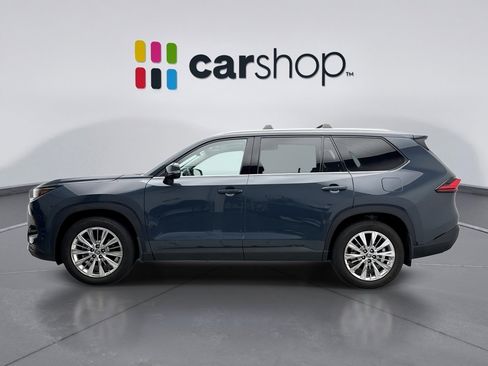 Used 2024 Toyota Grand Highlander AWD image 2