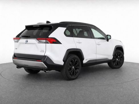 Used 2023 Toyota RAV4 XSE AWD/4WD image 6