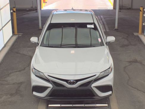 Used 2023 Toyota Camry SE FWD image 2