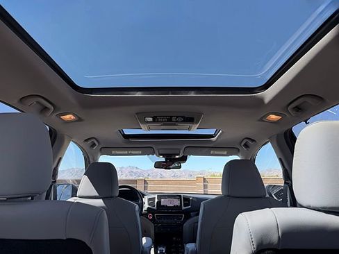 Used 2018 Honda Pilot Elite image 22