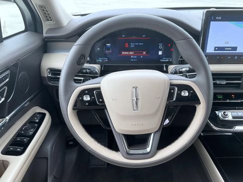 Used 2024 Lincoln Corsair FWD image 13