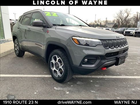 Used 2022 Jeep Compass Trailhawk w/ Trailhawk Elite Group image 9