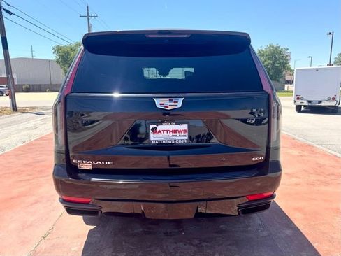 Used 2023 Cadillac Escalade Sport AWD/4WD image 5
