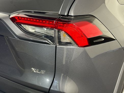 Used 2021 Toyota RAV4 XLE FWD image 34