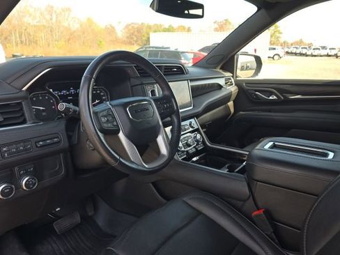 Used 2021 GMC Yukon XL Denali w/ LPO, Illumination Package image 25
