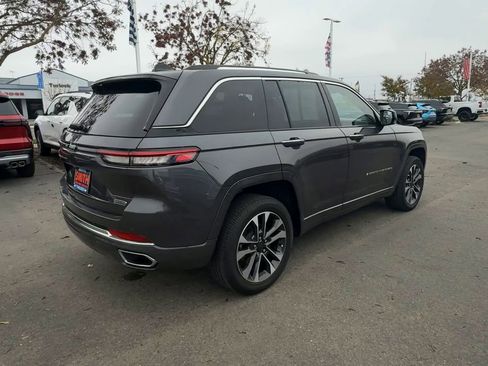 Used 2023 Jeep Grand Cherokee Overland image 7