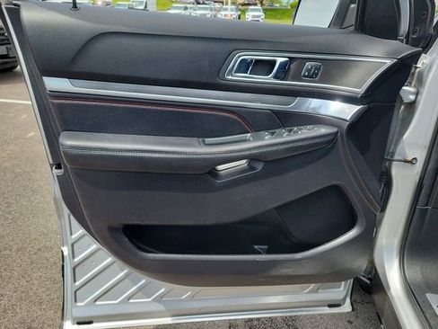 Used 2018 Ford Explorer Sport w/ Equipment Group 401A AWD/4WD image 22