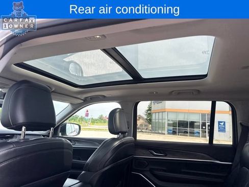 Used 2021 Jeep Grand Cherokee L Limited w/ MOPAR Finishing Package AWD/4WD image 10