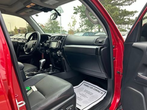 Used 2019 Toyota 4Runner TRD Off-Road Premium AWD/4WD image 12